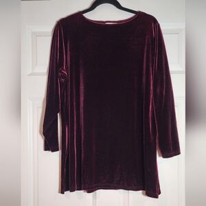 Holte Elegant Velvet Burgundy Top Size 1 (22in P2P 28in Length)